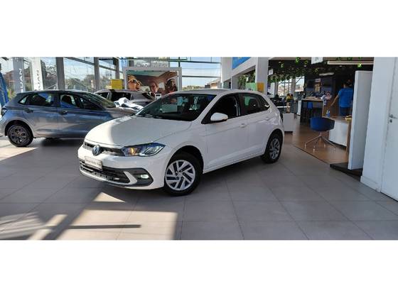 VOLKSWAGEN POLO 1.0 MPI MANUAL VOLKSWAGEN POLO 1.0 MPI MANUAL